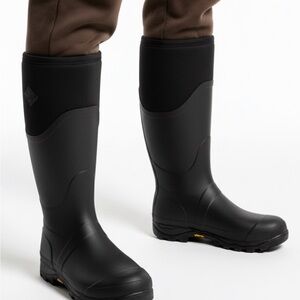 Muck Men's Black Boots (WORN ONCE)